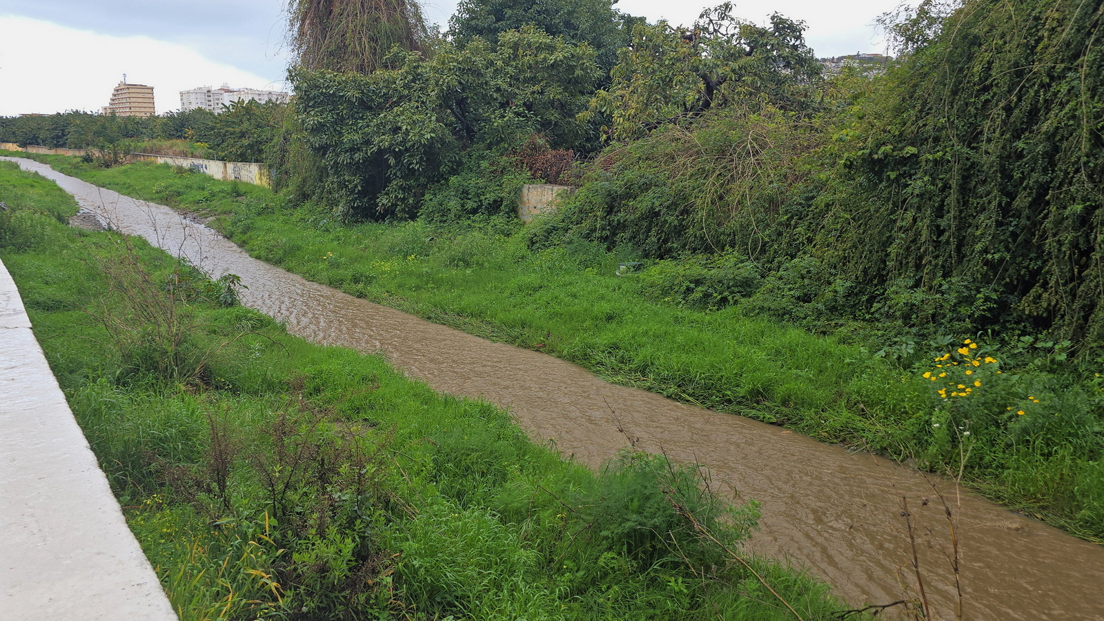 Los regantes de Almuñécar denuncian la “paralización” del Desglosado 3 del Sistema Béznar-Rules que traería el agua al valle de Río Verde